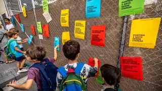 Inquietud familiar a la espera de la asignación de plazas escolares: "La educación de nuestros hijos no puede ser una cuestión de suerte"