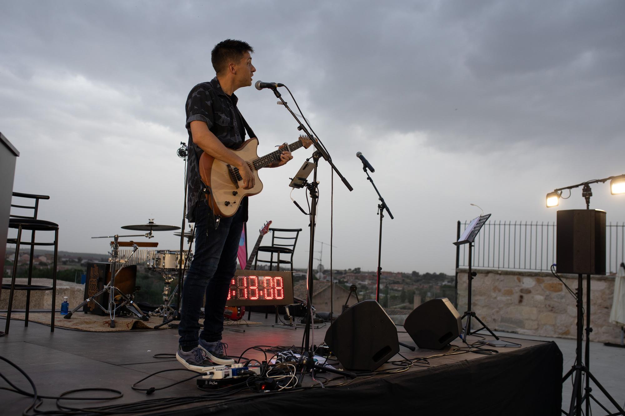 Concierto solidario 24 horas cantando con el Corazón por Hugo