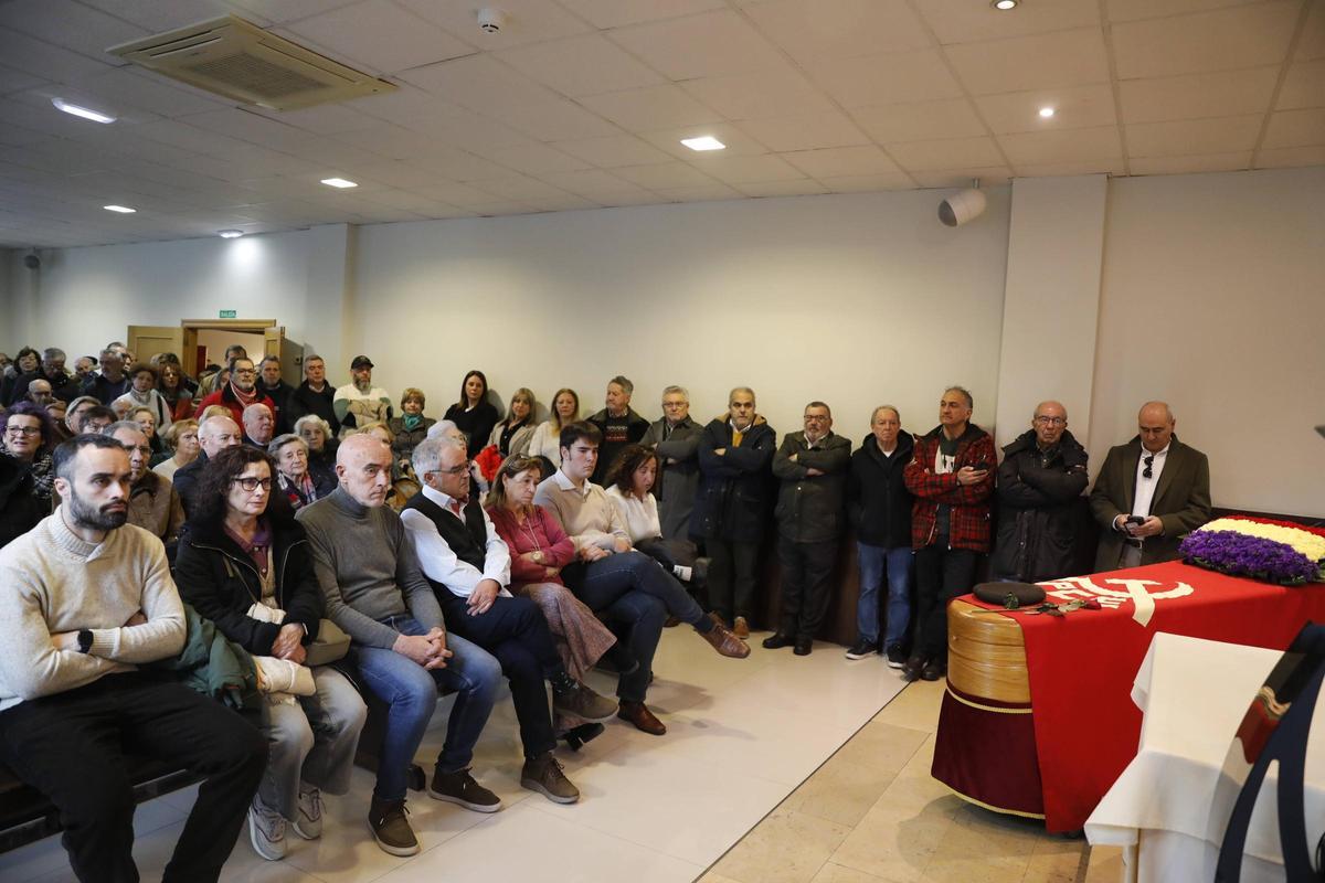 Acto de despedida de Vicente Gutiérrez Solís en el tanatorio de Langreo