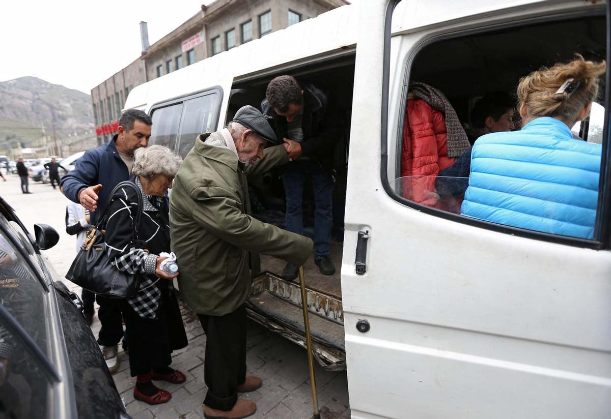 Los refugiados de Alto Karabaj llegan a Kornidzor