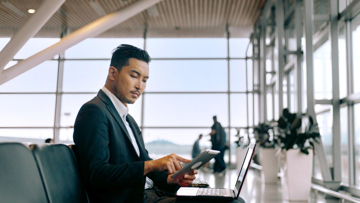 Así es la mochila para viajar por trabajo sin facturar: completa y ergonómica