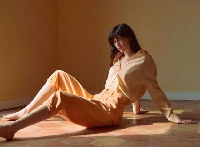 Este verano no te vas a querer quitar los slouchy de colores