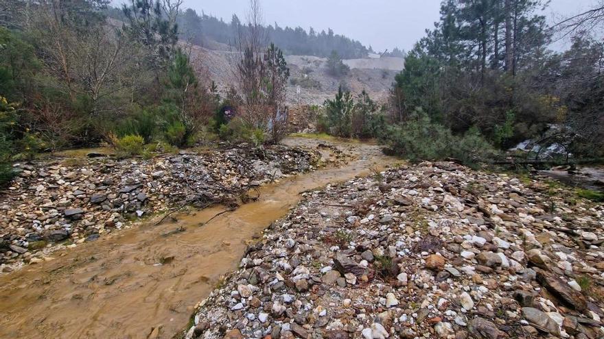 La Fiscalía abre diligencias contra la directora de Augas de Galicia por vertidos en la mina de San Finx