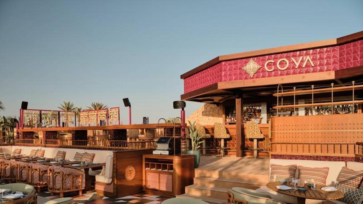 260707DIB COYA Ibiza 2402586COYA Ibiza cuenta con Restaurante, Beach y Pisco Bar, y añade por primera vez alojamiento al concepto.