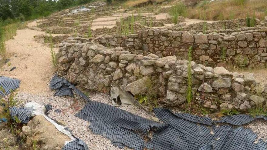 Una imagen del Monte do Castro, en Ribadumia tras las últimas excavaciones. // Noé Parga