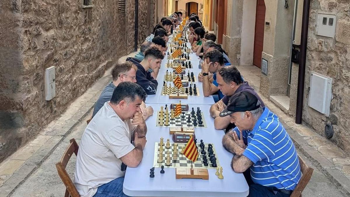 Els escacs tornaran a omplir diumenge la plaça Gran de Santpedor
