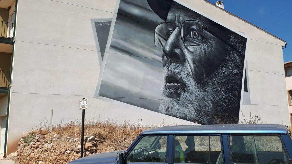 Grafiti ubicado en la Calle Mayor, número 37 de Geldo, pintado por Xolaka.