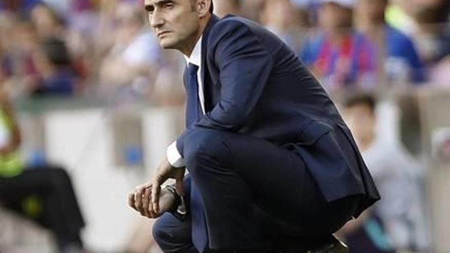 Ernesto Valverde té molts maldecaps a la banqueta del Barça