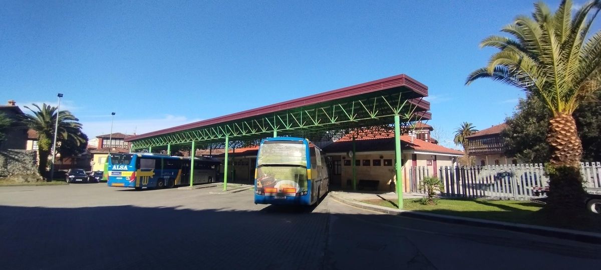 Estación de autobuses de Llanes.