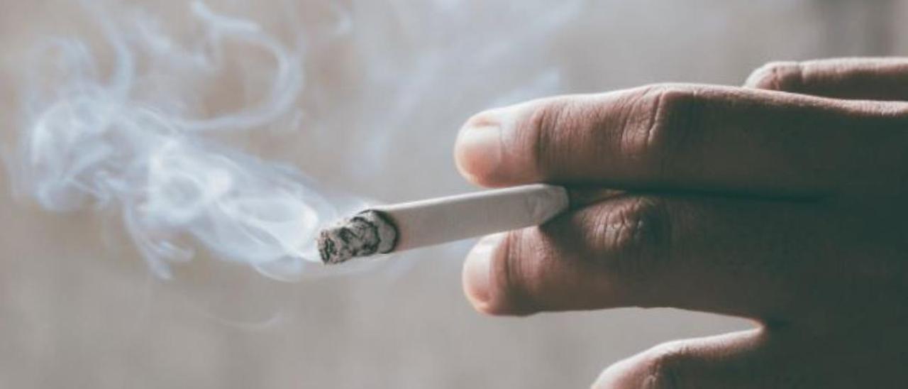 Llegan novedades para los fumadores: cambios en las cajetillas para el 2024