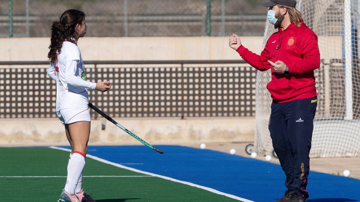 La Seleccion Femenina De Hockey De La Aragonesa Begona Garcia Pierde Contra Australia El Periodico De Aragon