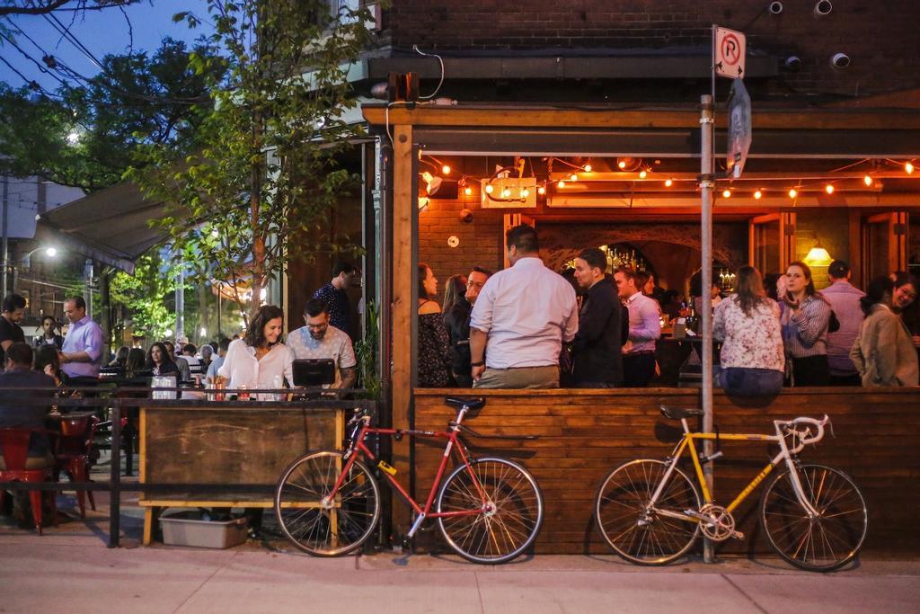 Dos idiotas, Raval, Barcelona