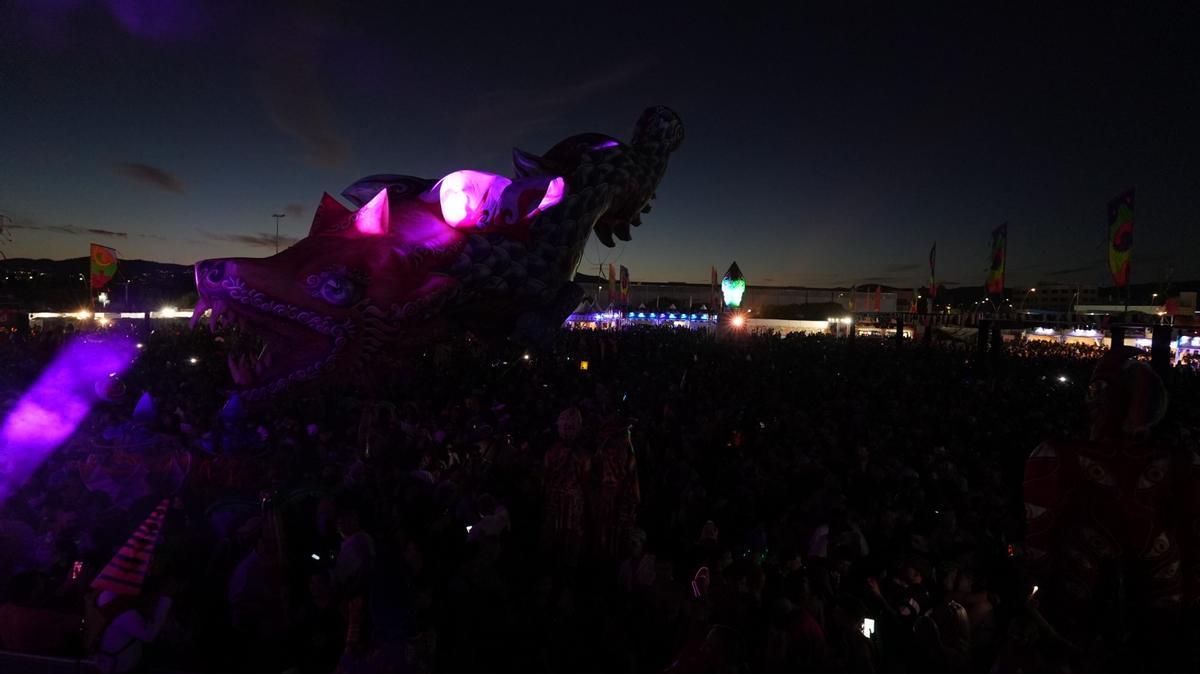 FOTOS | Elrow Mallorca XXL Winamax congrega a miles de personas en Son Fusteret