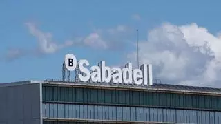 Banco Sabadell activa la venta de su filial británica TSB mientras BBVA presiona con su OPA hostil