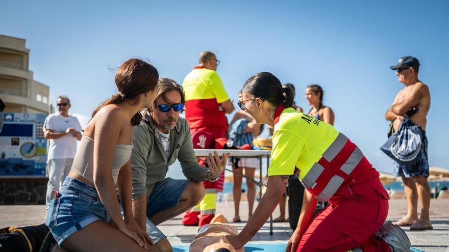 Mobile 'Furgencia' Unit Brings First Aid Training to Southern Tenerife