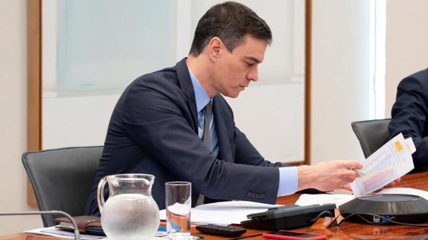 Pedro Sánchez comunica a los presidentes autonómicos que Moncloa fijará las reglas del desconfinamiento