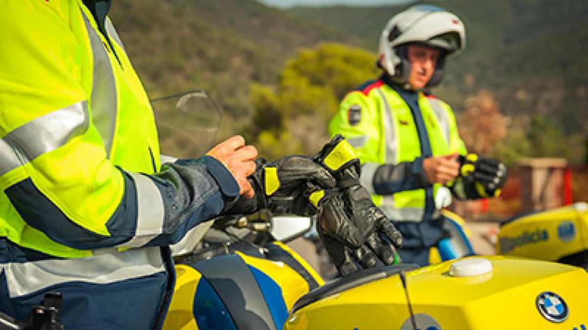 Agentes de tráfico de los Mossos d'Esquadra.