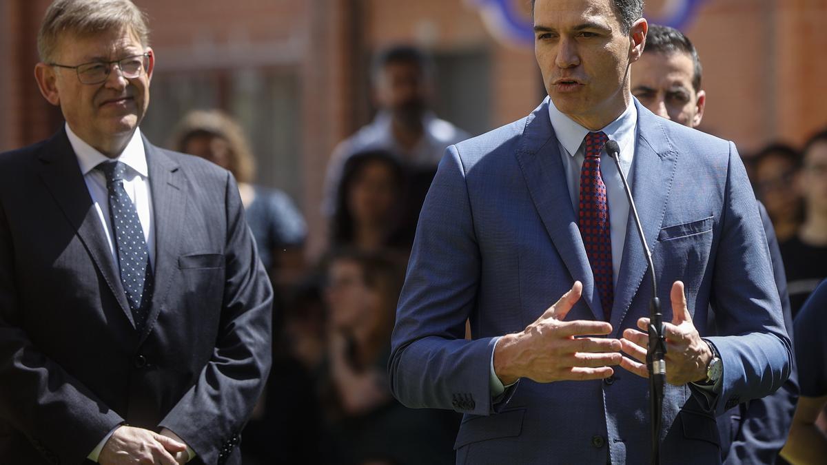 El presidente de la Generalitat valenciana, Ximo Puig y el presidente del Gobierno, Pedro Sánchez, en una imagen de archivo.