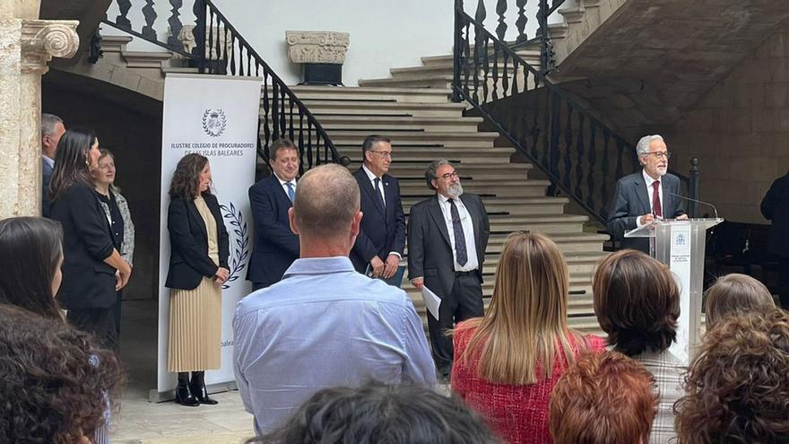 La entrega de distinciones se celebró ayer tarde en Palma.  |