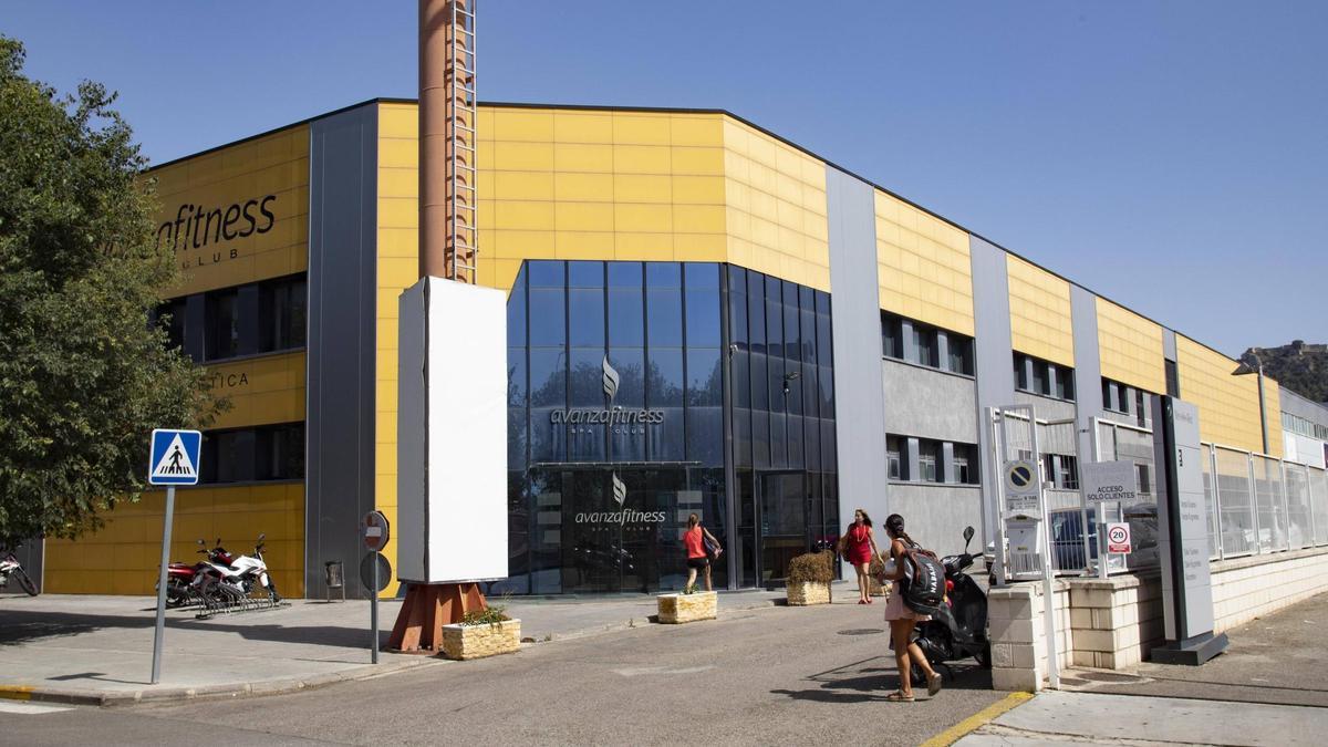 El complejo deportivo ubicado en el polígono de acceso a Xàtiva, ayer.