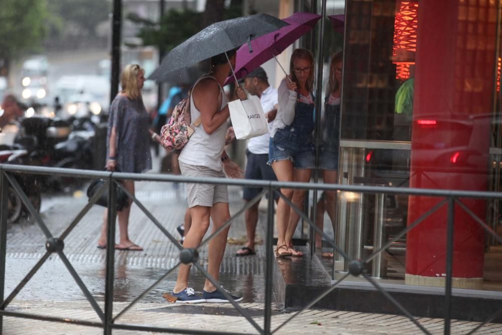 Inundaciones y suciedad a consecuencia de las lluvias en Ibiza