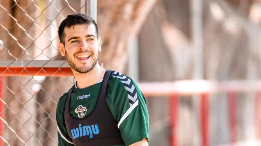 Víctor Rodríguez, durante el entrenamiento de este viernes