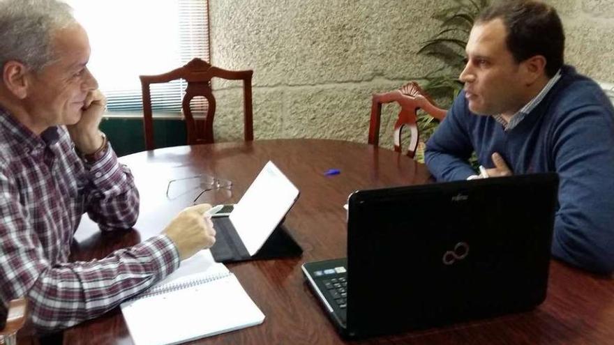 José Balseiros y Jorge Cubela, ayer, durante su reunión.