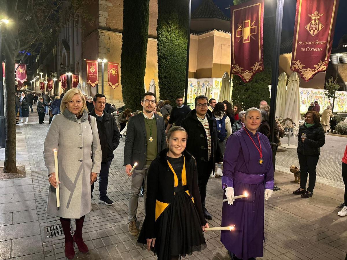 La reina infantil, Vega Torrejón, participó en la procesión para niños de la Cofradía de Santa María Magdalena.