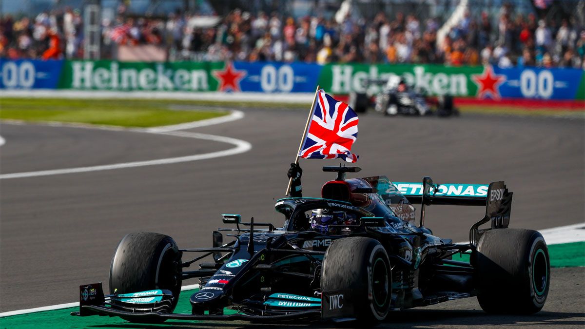 Hamilton celebra su octava victoria en Silverstone, ante su afición