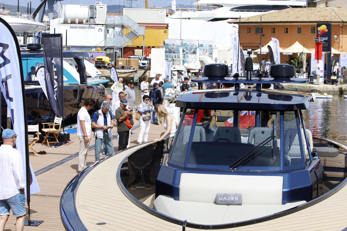 Luxusyachten, Gedränge und große Geschäfte; So war der Auftakt der Palma International Boat Show