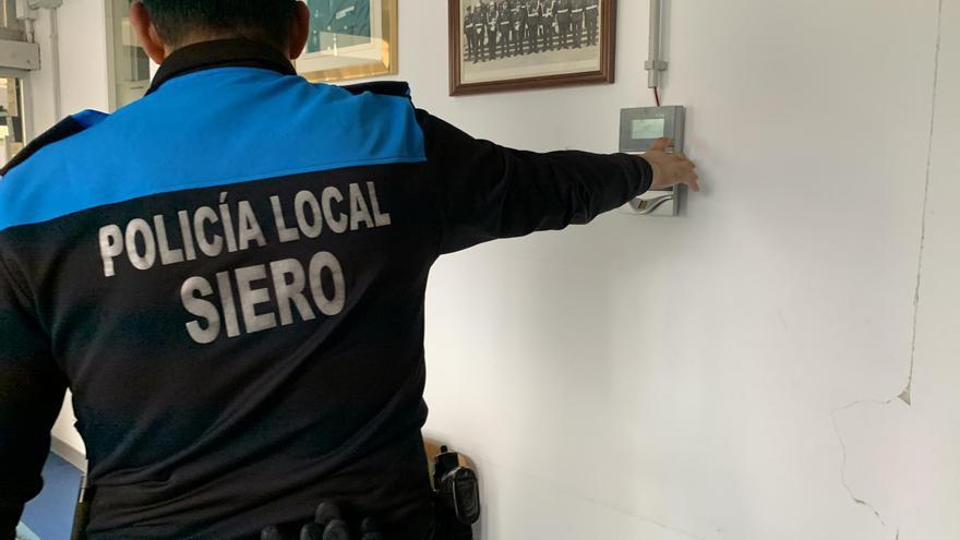 &quot;La Policía Local de Siero mejora; estamos eliminando a los que no quieren trabajar y cumplir con sus obligaciones&quot;, dice el Alcalde