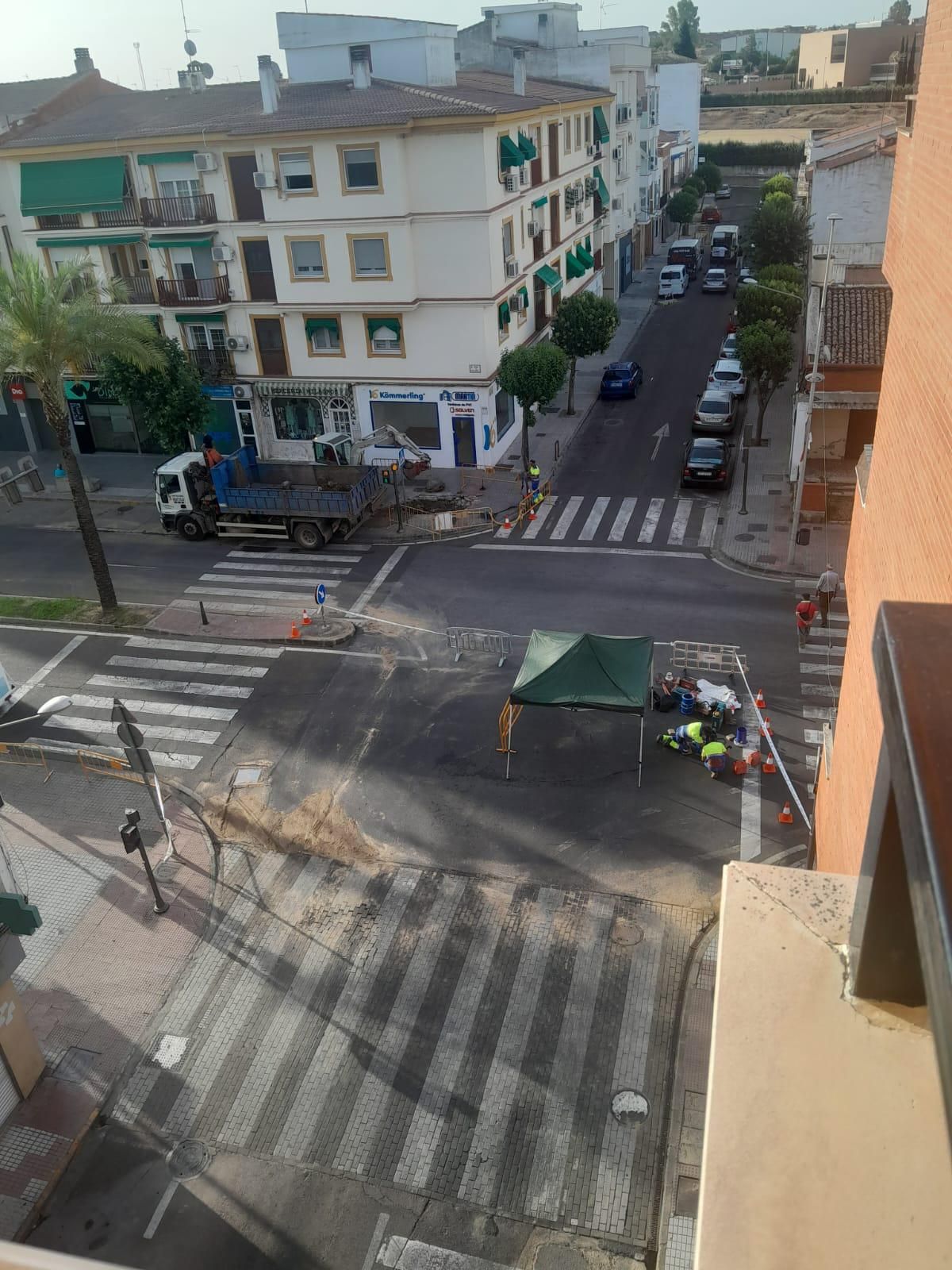 Zona afectada por el reventón de la tubería.