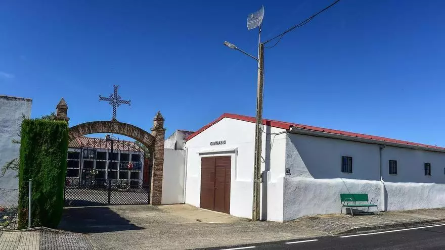 Vídeo | Habla la alcaldesa de Villar, María José Pérez sobre el proyecto para el nuevo velatorio y traslado del gimnasio