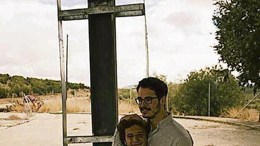 Aleix Turón (con gafas) y Joan Delgado, componentes de &quot;Cala Vento&quot;