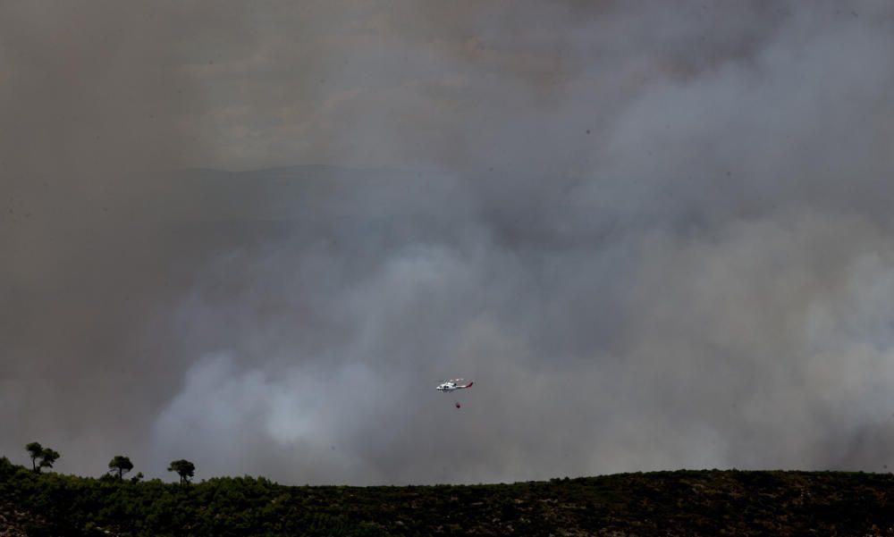 Un incendio amenaza la Calderona en Gátova