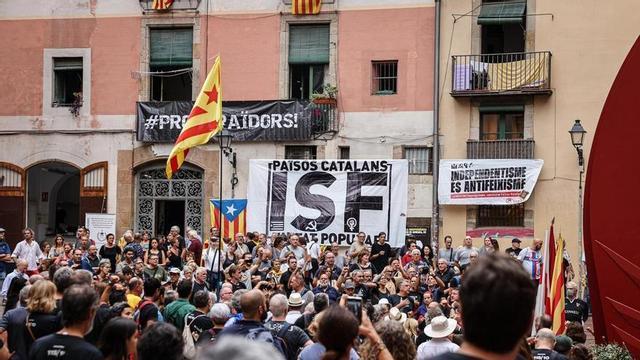 Ambient al Fossar de les Moreres amb motiu de la Diada.