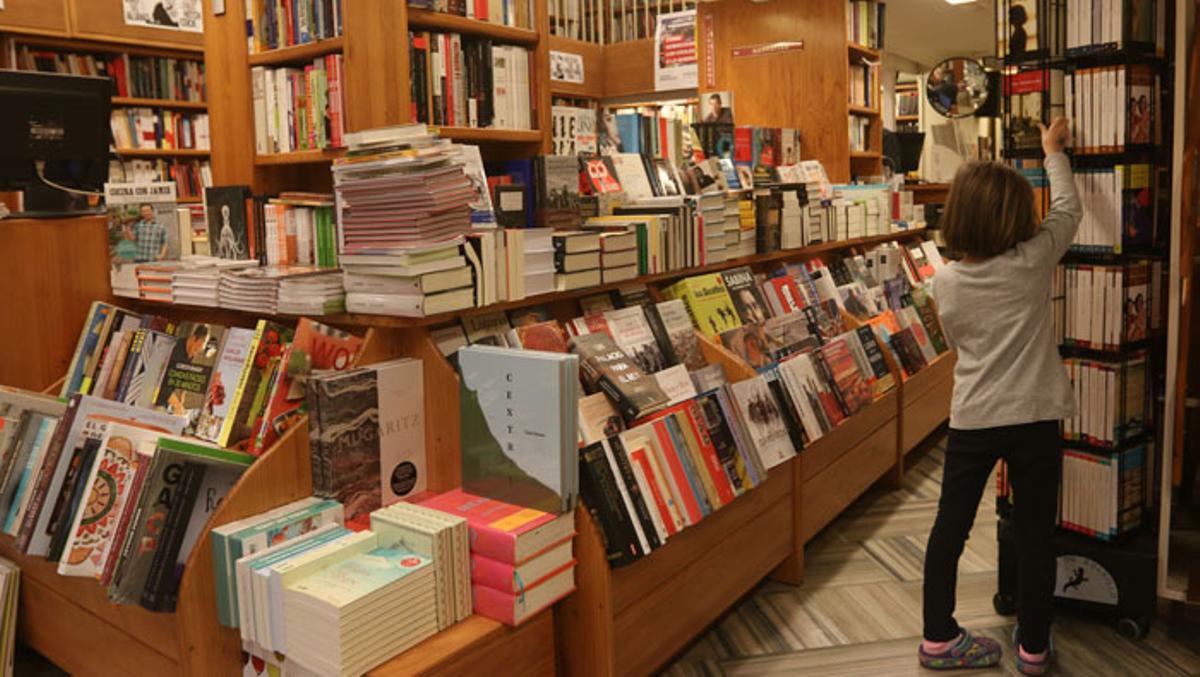 Día de las librerías: placer que llena pasillos
