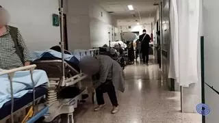 La Asociación de Pacientes del CHUS denuncia nuevo colapso en Urgencias, con “24 graves en los pasillos”