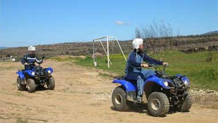 Detenidos siete cazadores furtivos que acosaban y cansaban a las piezas con motocicletas y quad