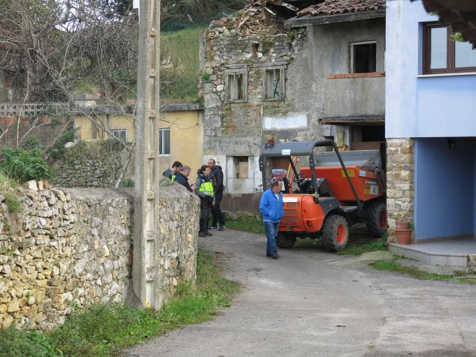 La Policía Nacional busca en Berbes los cadáveres de dos asturianas desparecidas hace tres décadas.