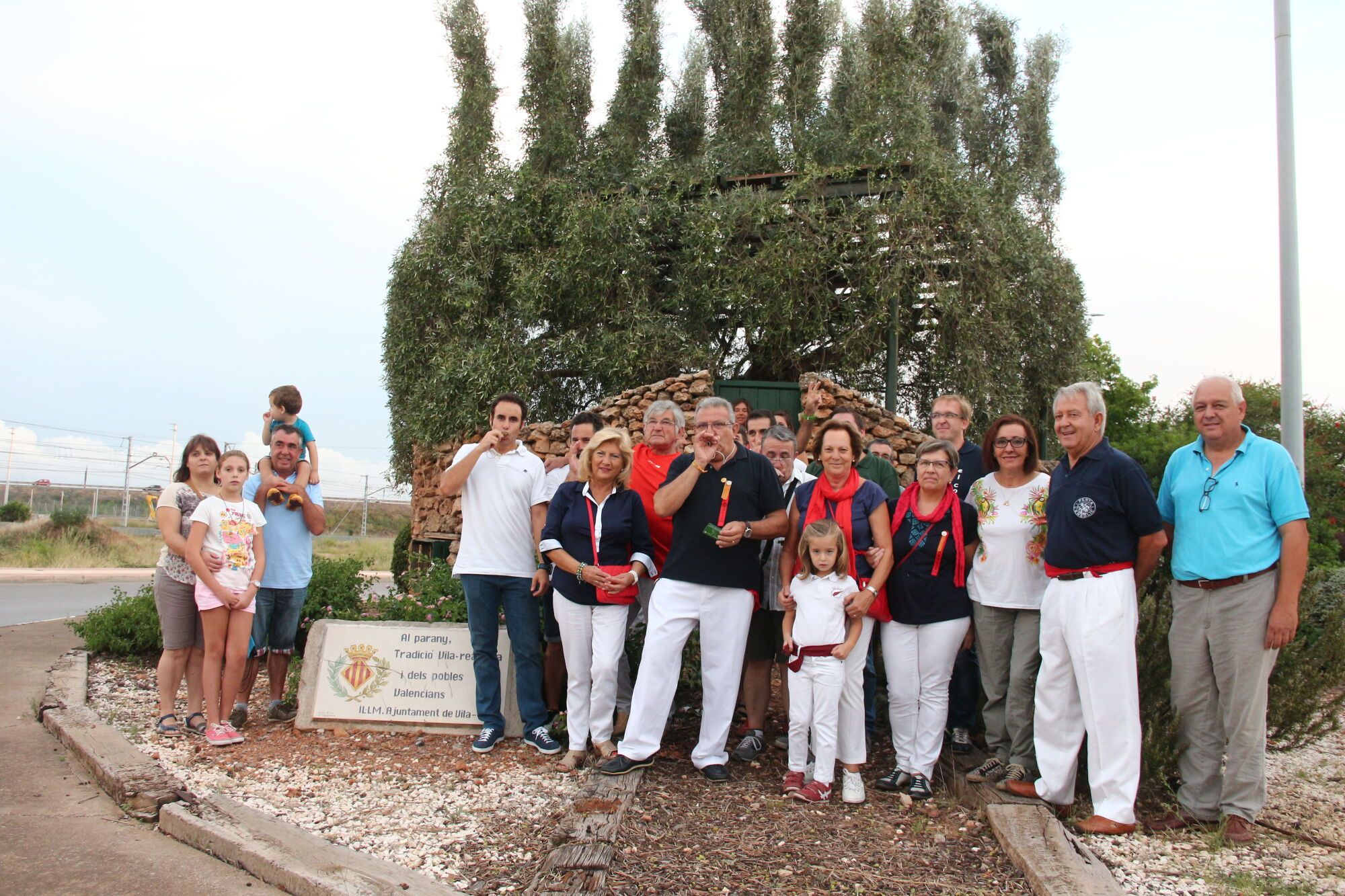 12-9-2015 - Vila-real VILAREAL - rotonda del parany - FIESTAS VIRGEN DE GRACIA - FOTO DAVID GARCIA - CITA DE XIULADORS