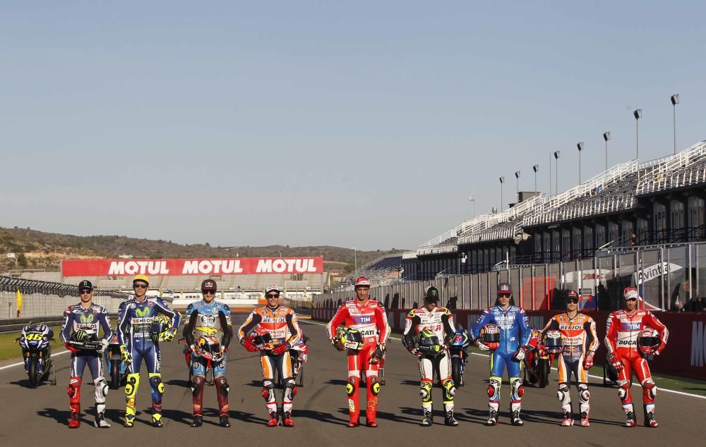 Así se hizo la foto de los nueve gandadores de la temporada en #MotoGP