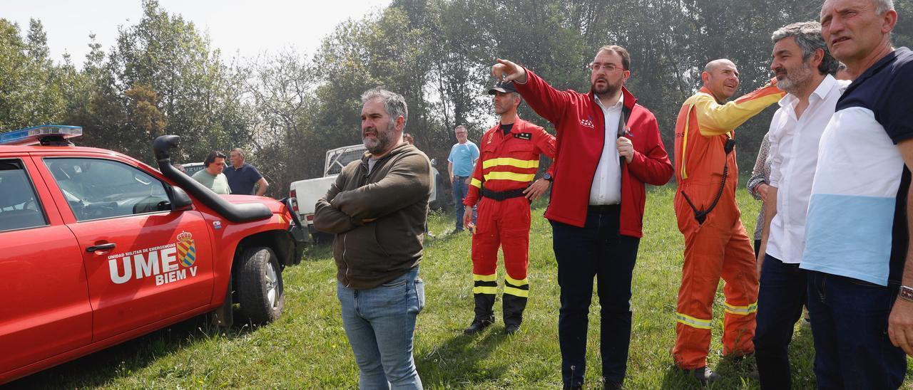 Barbón, en el seguimiento de los incendios.