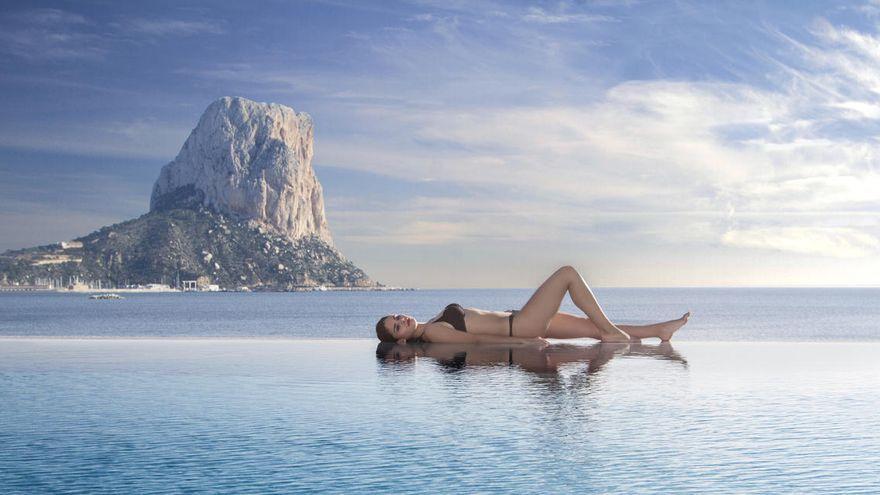 Piscina ‘infinity’ del Gran Hotel Sol y Mar - The Unusual Hotel en Calp.