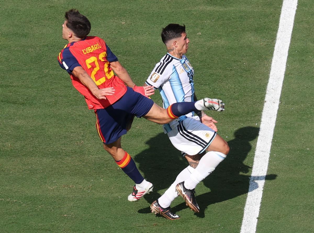 Les imatges de Pau Cubarsí, el primer gironí que guanya el Mundial