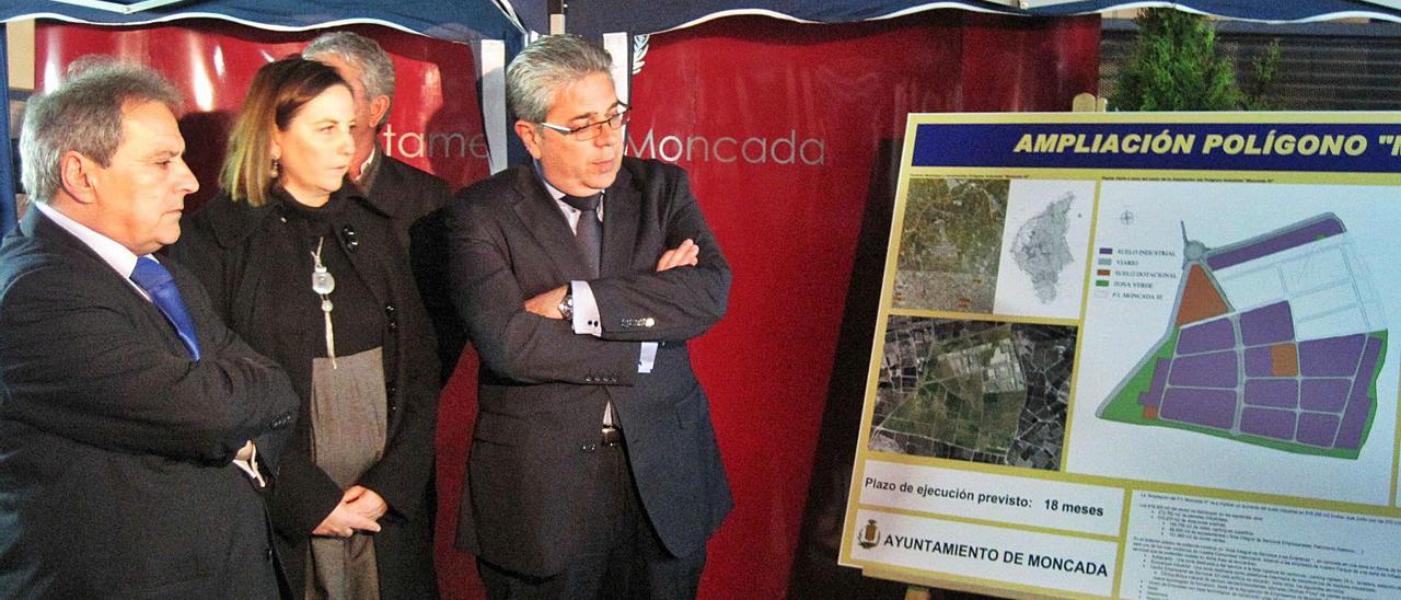 Alfonso Rus, expresidente de la diputación, y Juan José Medina, exalcalde, el día de la presentación del PAI del Moncada 3 | L-EMV