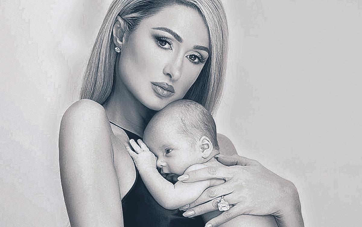 La empresaria y modelo Paris Hilton con su bebé Phoenix Barron.