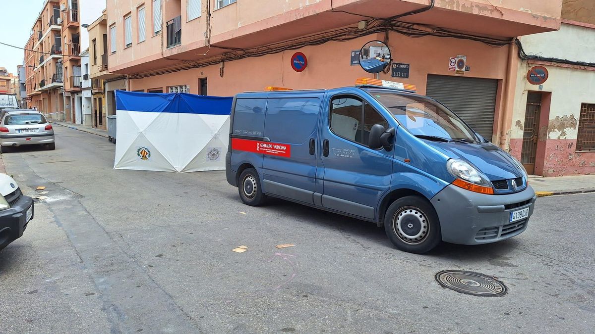 Servicios funerarios en el lugar de los hechos.