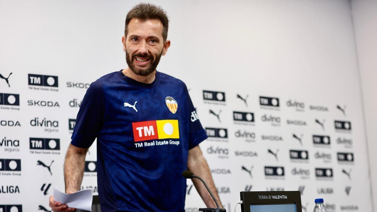 Corberán habla sobre el objetivo del Valencia y las bajas ante el Mallorca