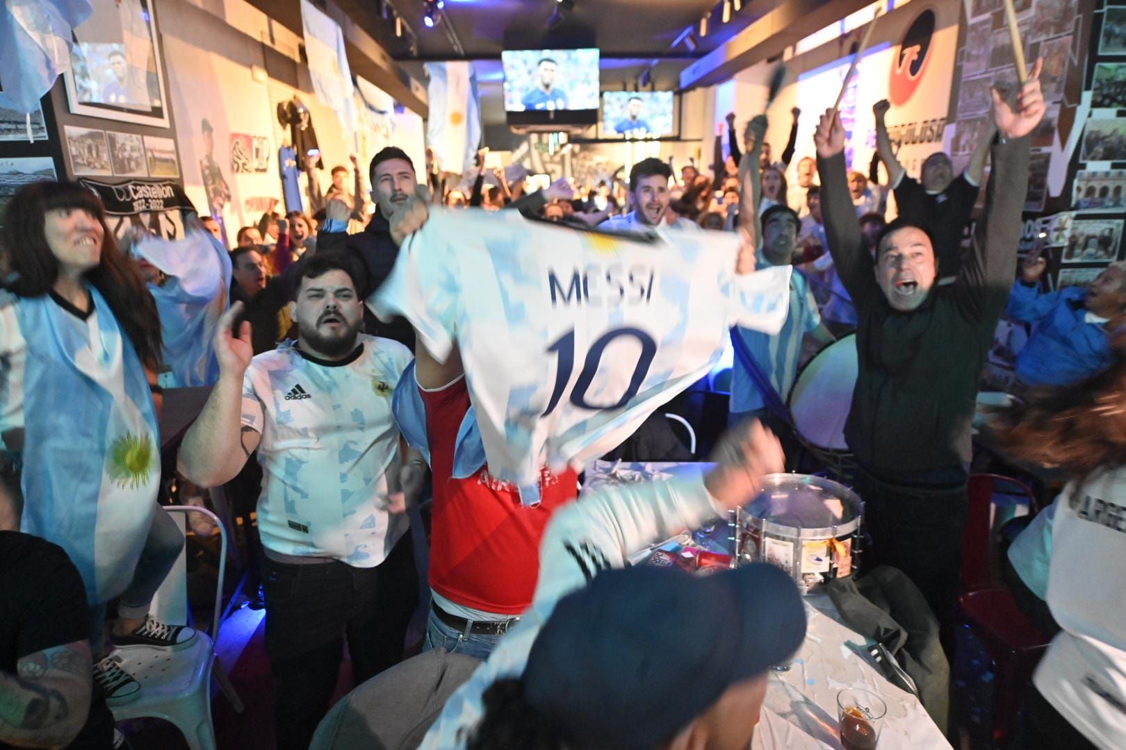 Los argentinos de Castellón celebran el título del Mundial de Qatar 2022